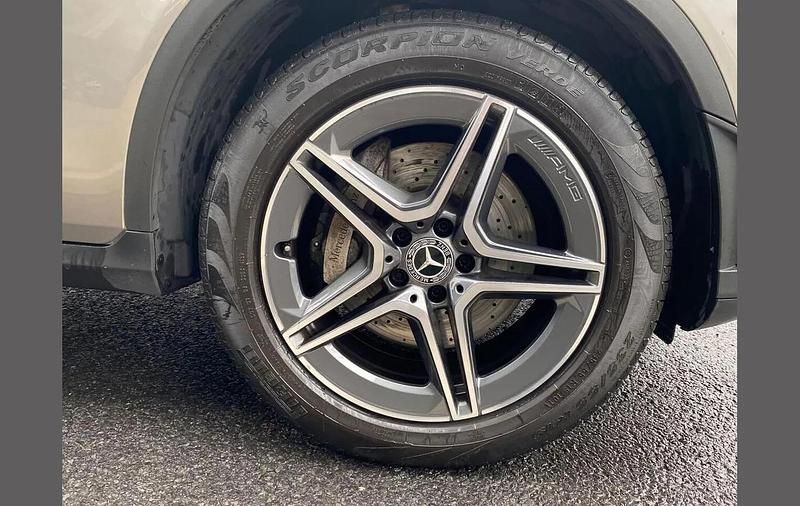 Used Mercedes GLC220 AMG line 191 HP (140 kW) 2019 Silver SUV