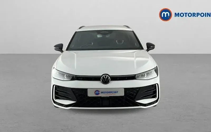 Used VW Passat R-line 204 HP (150 kW) 2025 White Estate