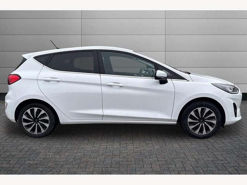 Used Ford Fiesta Titanium 100 HP (73 kW) 2022 White Hatchback