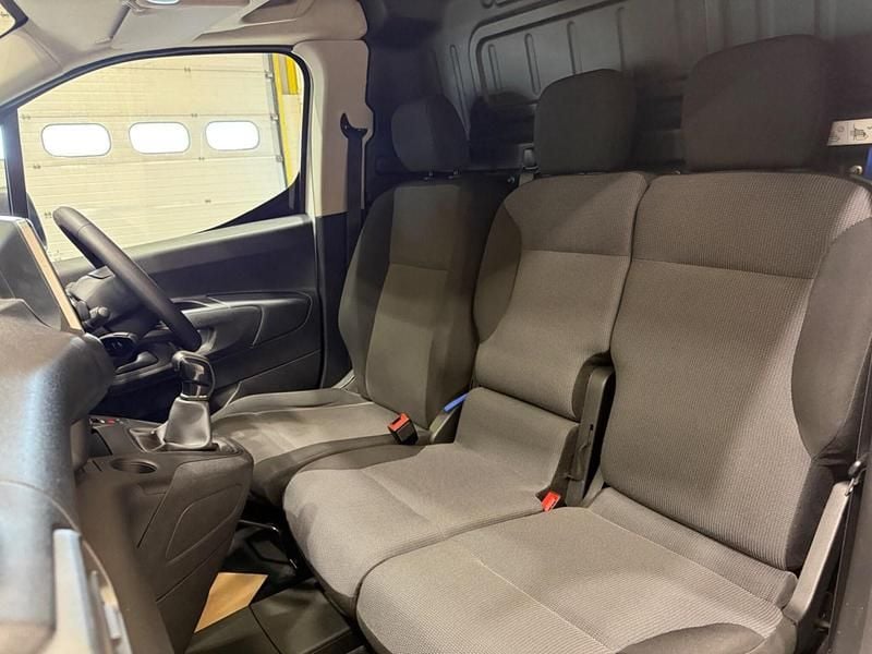 Used Citroën Berlingo 101 HP (74 kW) 2021 White MPV