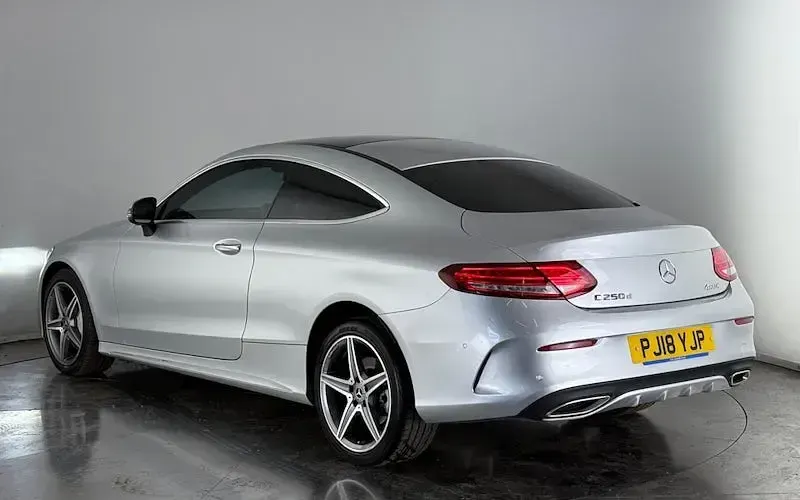 Used Mercedes C250 AMG Line Premium Plus 204 HP (150 kW) 2018 Silver Coupe