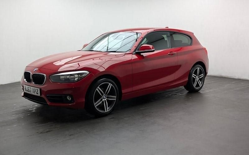 Used BMW 118 Sport Line 150 HP (110 kW) 2017 Red Hatchback