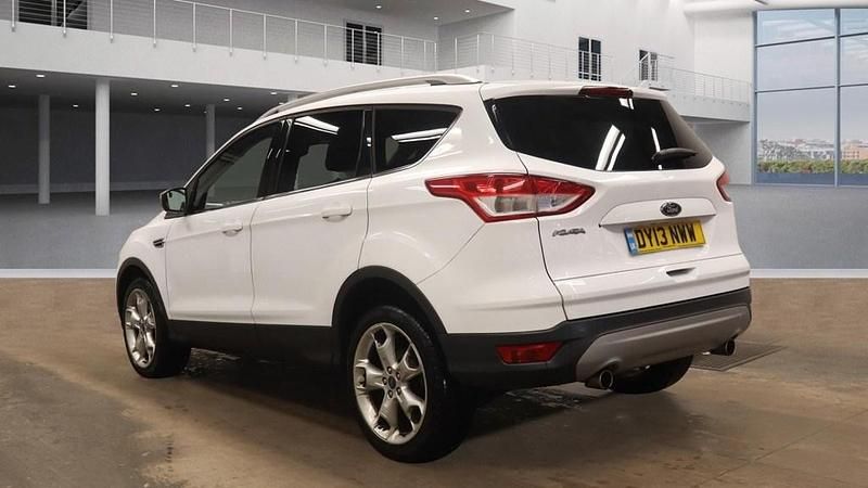 Used Ford Kuga Titanium 163 HP (119 kW) 2013 Frozen white SUV