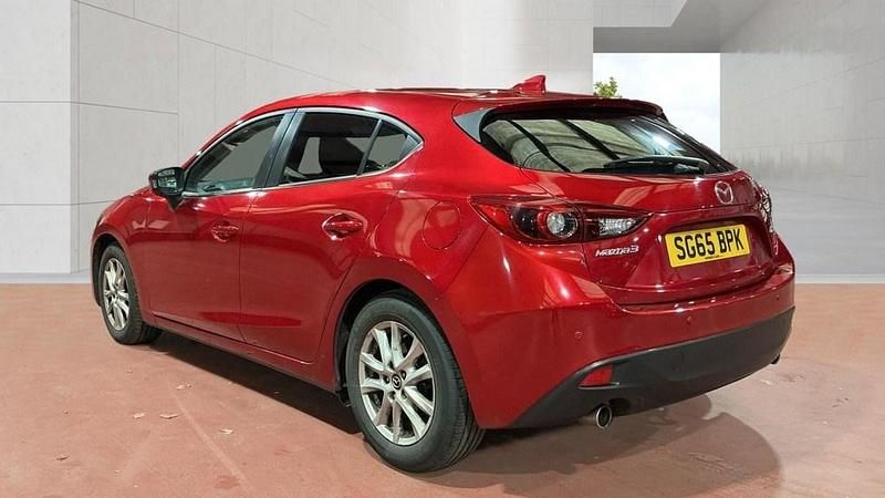 Begagnad Mazda 3 165 HK (121 kW) 2015 Röd Halvkombi
