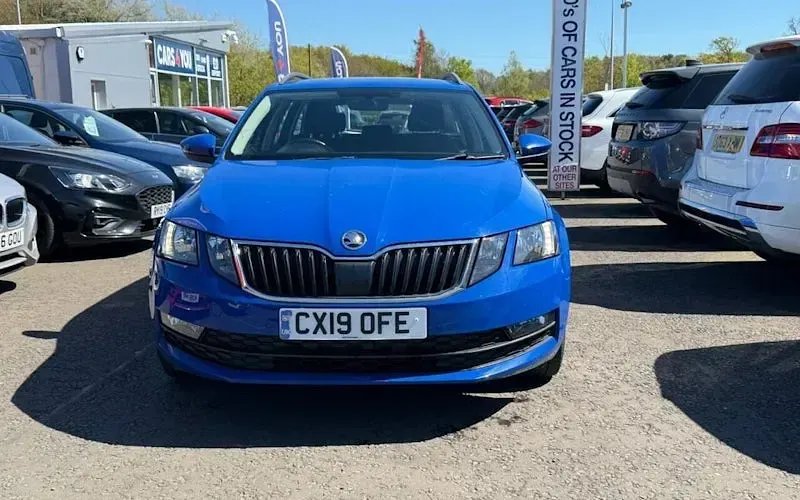Used Skoda Octavia SE Technology 116 HP (85 kW) 2019 Blue Estate