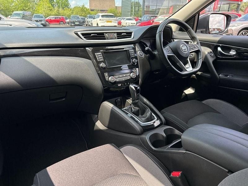 Used Nissan Qashqai N-Connecta 160 HP (117 kW) 2020 Red SUV