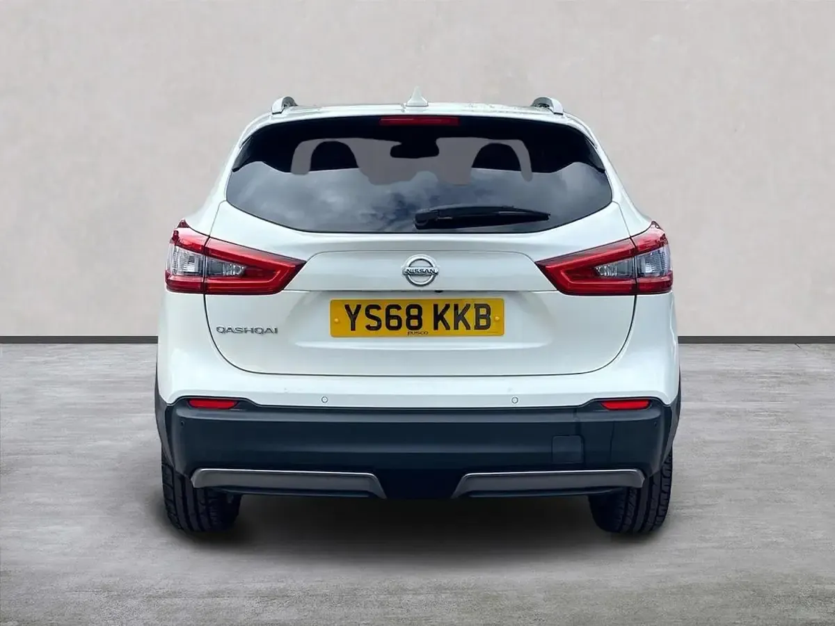 Used Nissan Qashqai Tekna+ 140 HP (102 kW) 2018 White SUV