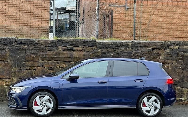 Used VW Golf VIII GTE 245 HP (180 kW) 2024 Blue Hatchback