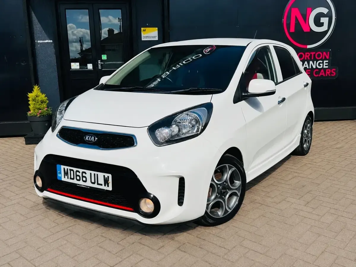 Used Kia Picanto Sport 84 HP (61 kW) 2017 White Hatchback
