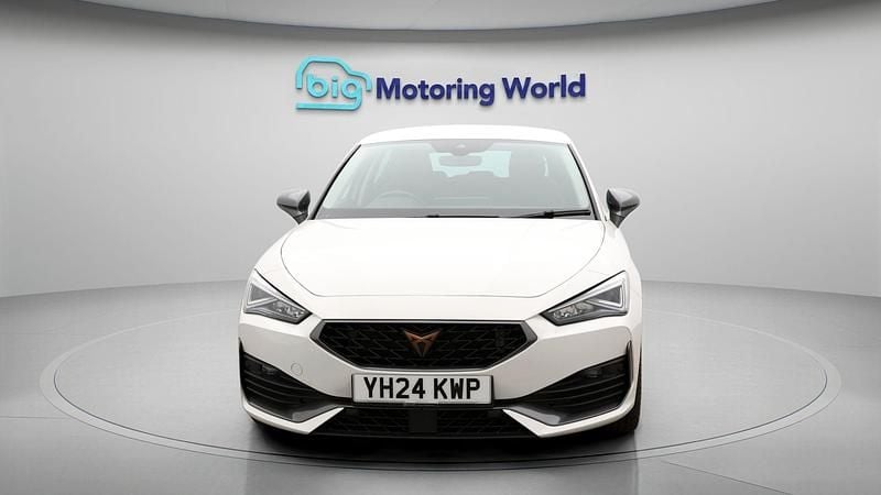 Used Cupra Leon 150 HP (110 kW) 2023 White Hatchback
