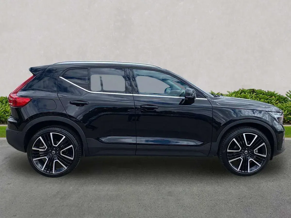 Used Volvo XC40 Ultra 163 HP (119 kW) 2025 Black SUV