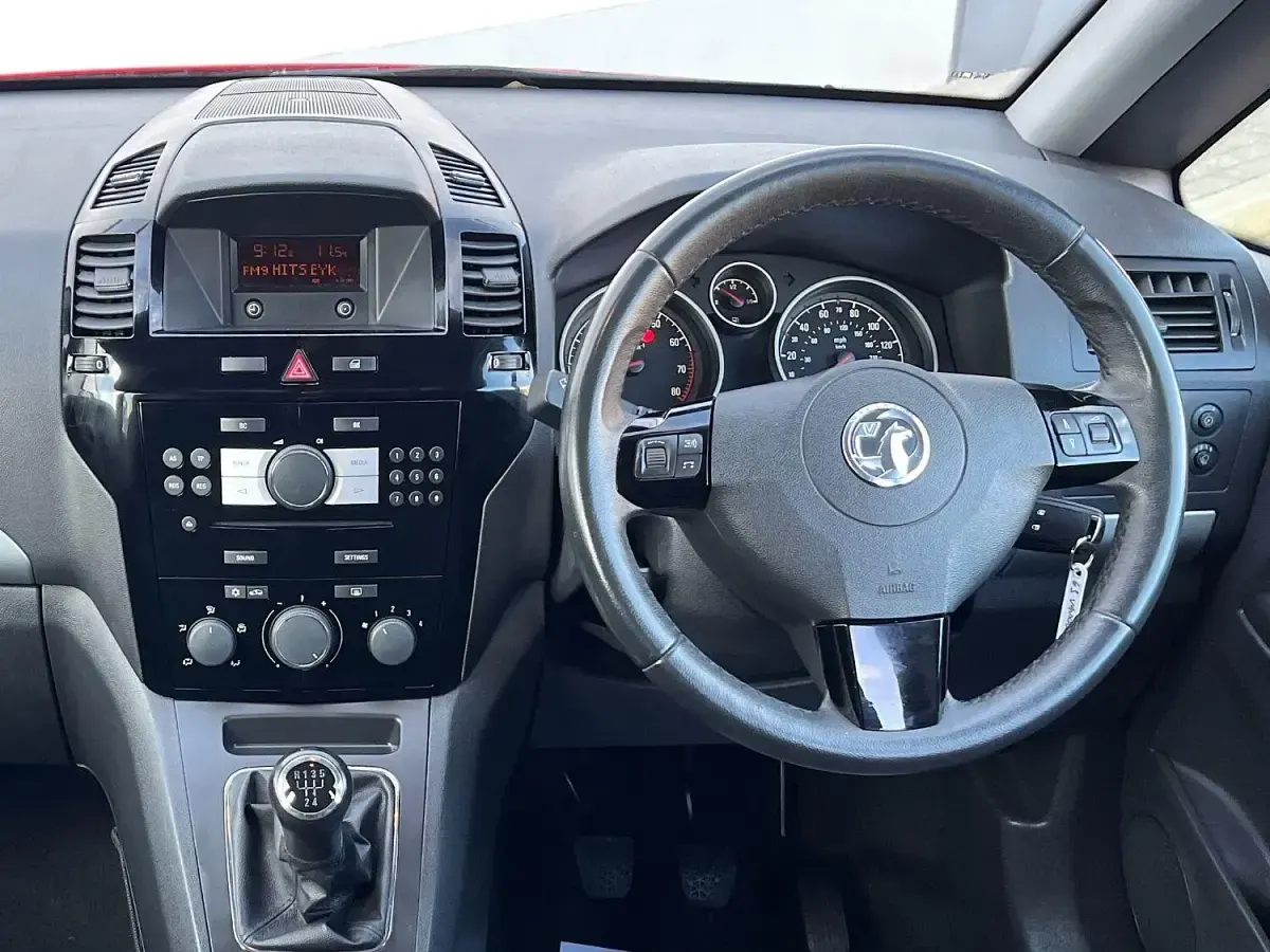 Used Vauxhall Zafira 2013 Red MPV