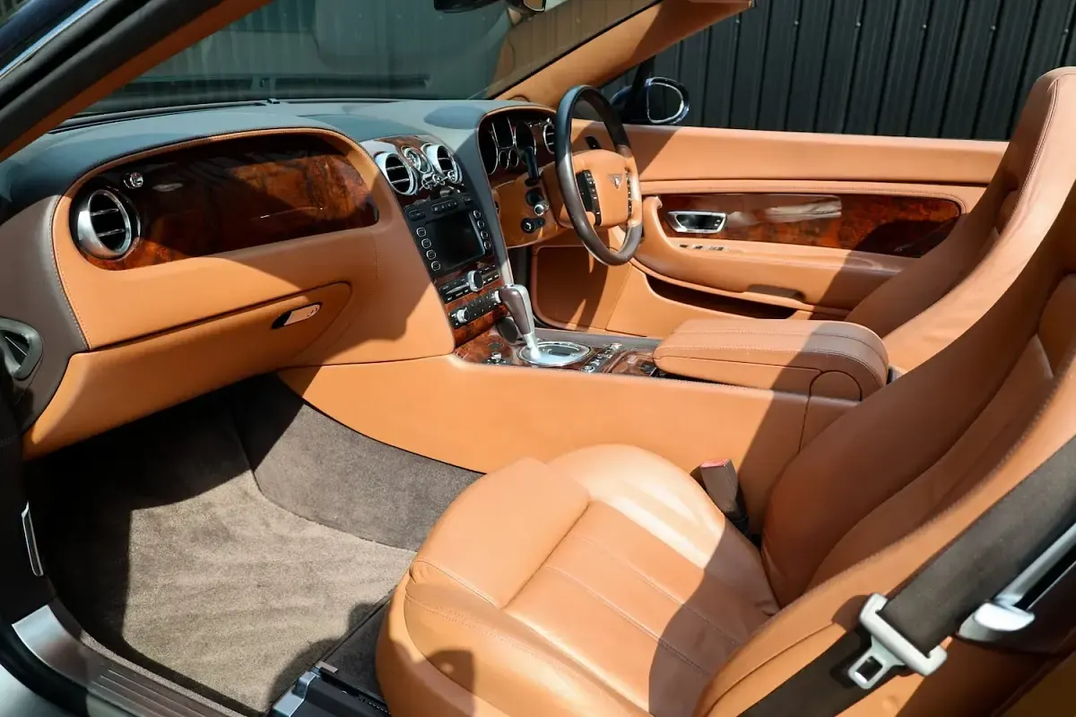 Used Bentley Continental 550 HP (404 kW) 2007 Blue Cabriolet