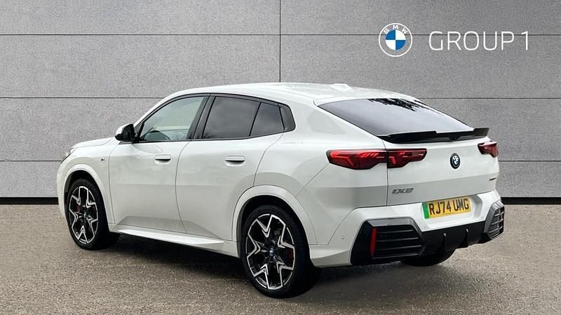 Begagnad BMW iX2 M Sport 230 kW (313 HK) 2024 Vit SUV