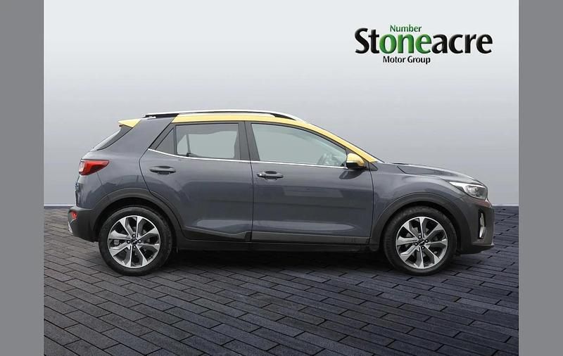 Used Kia Stonic 100 HP (73 kW) 2023 Grey SUV