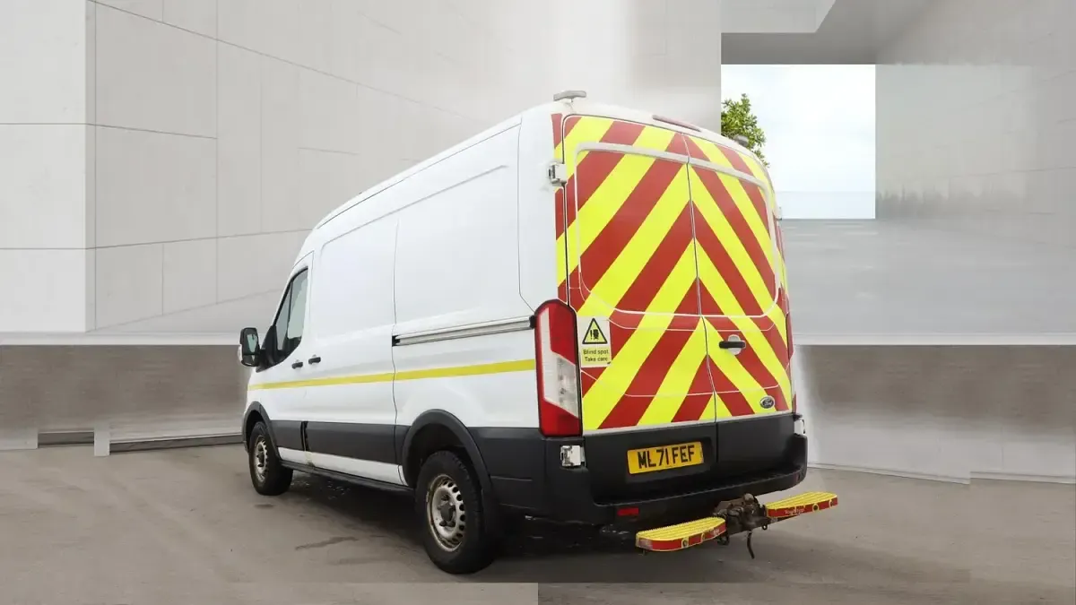 Used Ford Transit 130 HP (95 kW) 2021 White Van