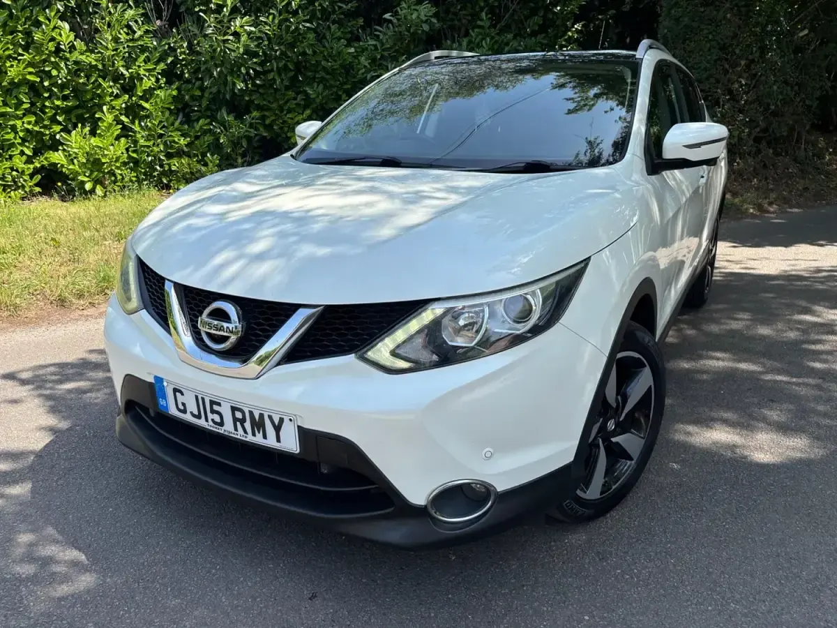 Used Nissan Qashqai N-TEC 110 HP (80 kW) 2015 White SUV