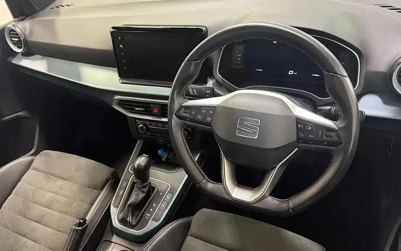 Used Seat Arona Xperience Lux 110 HP (80 kW) 2023 Grey SUV