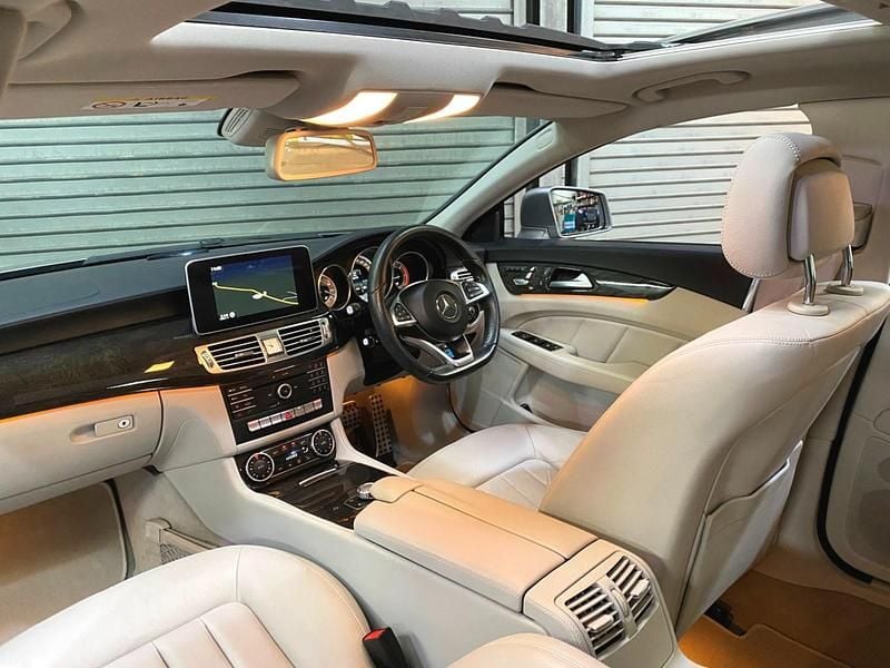 Used Mercedes CLS220 AMG Line Premium 175 HP (128 kW) 2015 Silver Coupe
