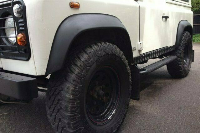 Used Land Rover Defender 90 HP (66 kW) 2003 SUV