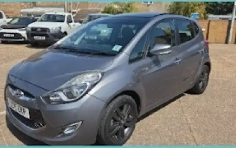 Used Hyundai ix20 Style 90 HP (66 kW) 2015 Grey Hatchback