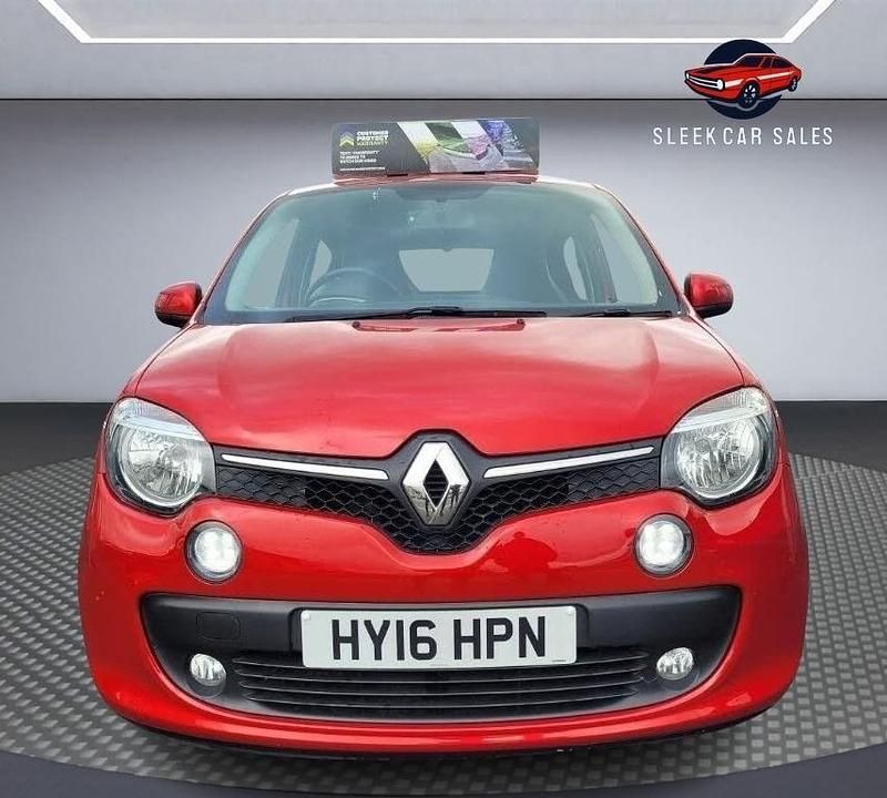 Red Used 2016 Renault Twingo Dynamique Hatchback | £3,699 (Fair price) - Image 1/4