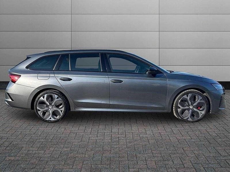 Used Skoda Octavia vRS 195 HP (143 kW) 2025 Graphite grey metallic Estate