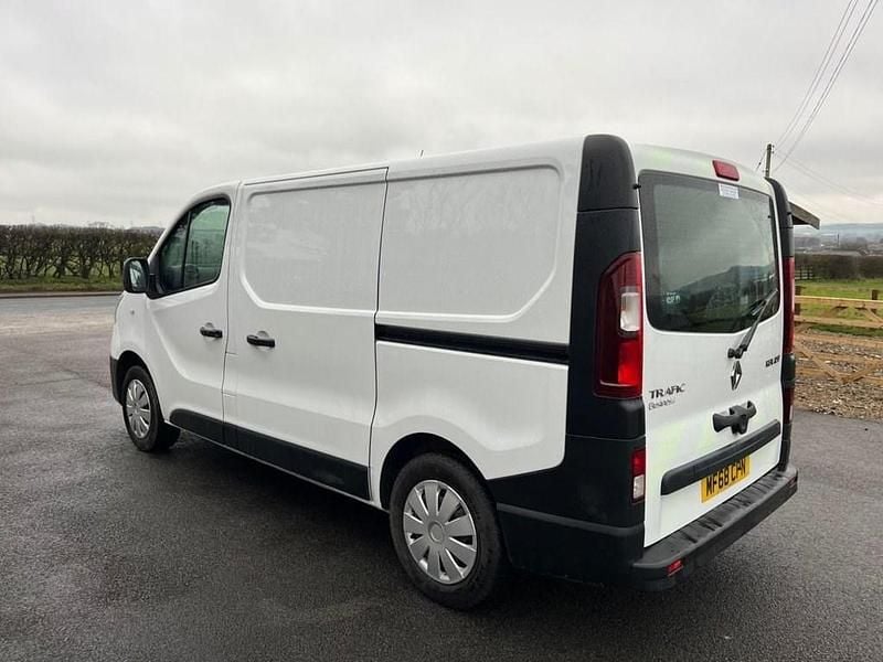 Used Renault Trafic Business 2018 White MPV