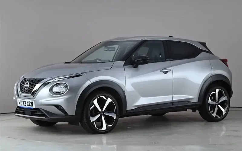 Used Nissan Juke Tekna 114 HP (83 kW) 2023 Silver SUV
