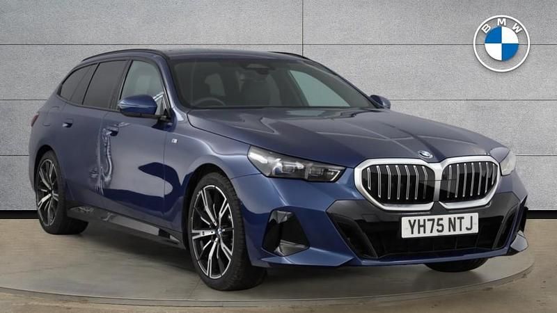 Used BMW 520 M Sport 205 HP (150 kW) 2025 Blue Estate