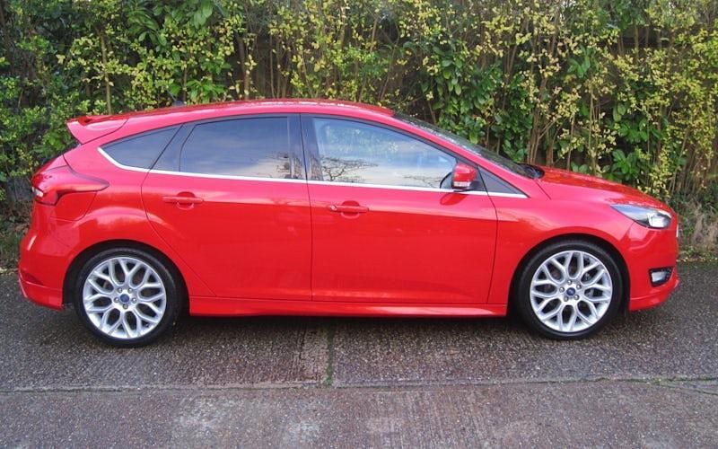 Used Ford Focus Zetec 125 HP (91 kW) 2016 Hatchback