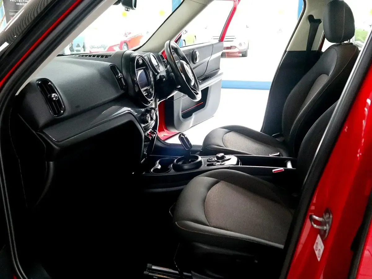 Used Mini Cooper Classic 2019 Chili red Hatchback