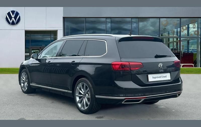 Usado VW Passat Advance 218 HP (160 kW) 2021 Cinzento Carrinha