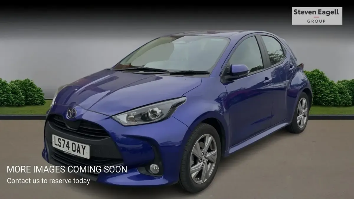 Used Toyota Yaris Hybrid 2024 Blue Hatchback