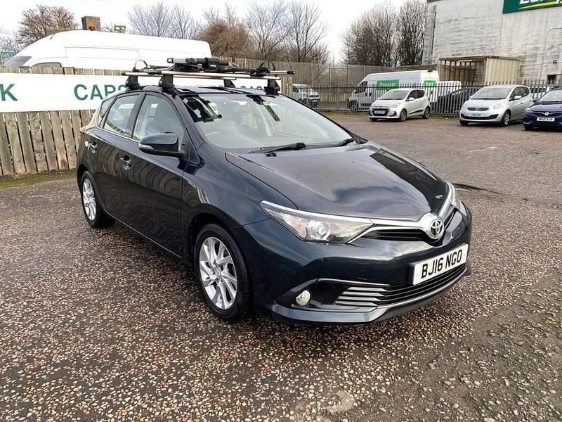 Used Toyota Auris Business Edition 116 HP (85 kW) 2016 Grey Hatchback