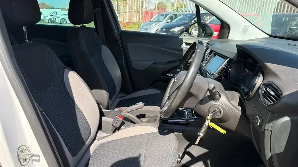 Usado Vauxhall Crossland X Sport 83 CV (61 kW) 2019 Blanco SUV