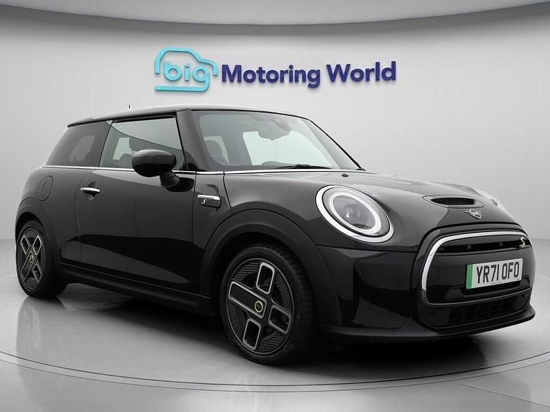 Black Used 2021 Mini Cooper SE Hatch Hatchback | £14,100 (Fair price) - Image 1/4