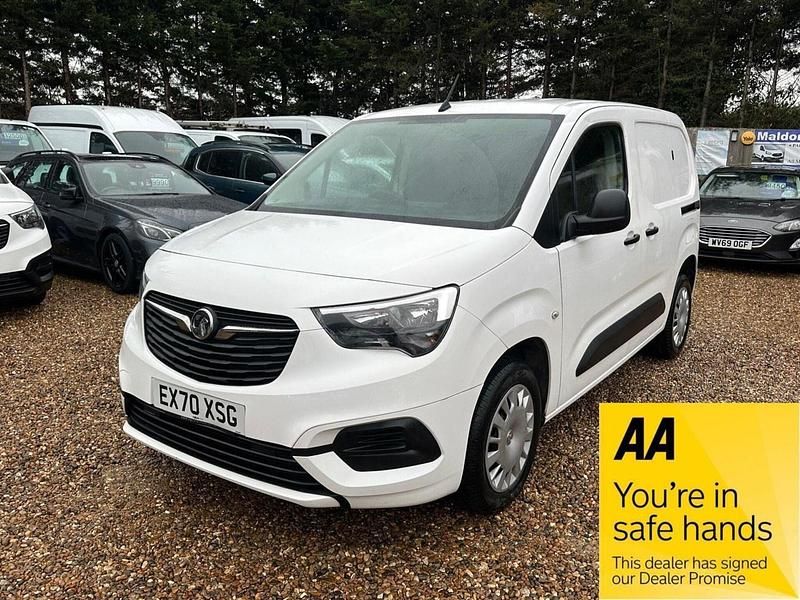 Used Vauxhall Combo Sportive 100 HP (73 kW) 2020 White MPV