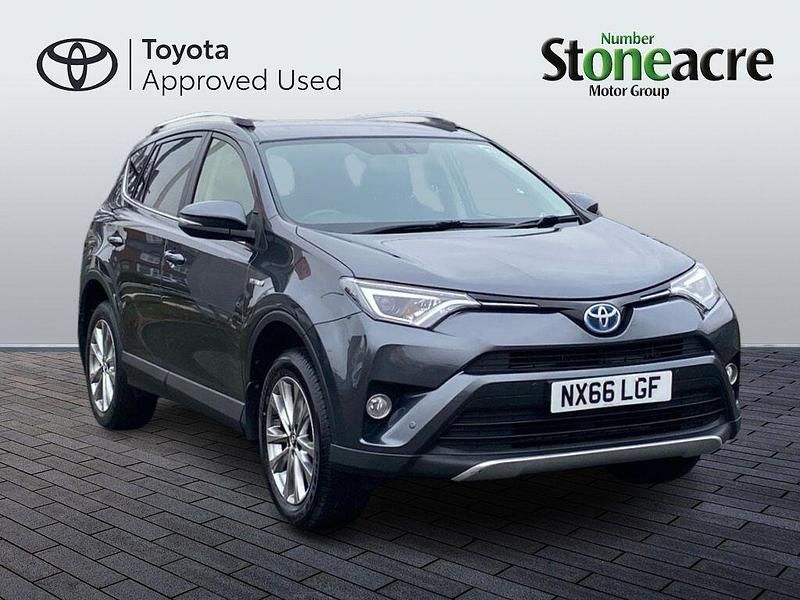 Grey Used 2016 Toyota RAV4 Estate | £14,500 (Fair price) - Image 1/4