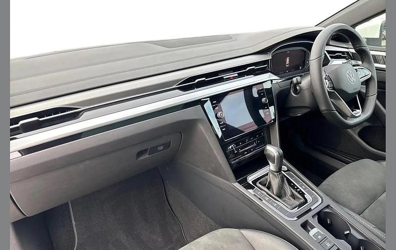 Usado VW Arteon R-line 218 HP (160 kW) 2022 Branco Carrinha