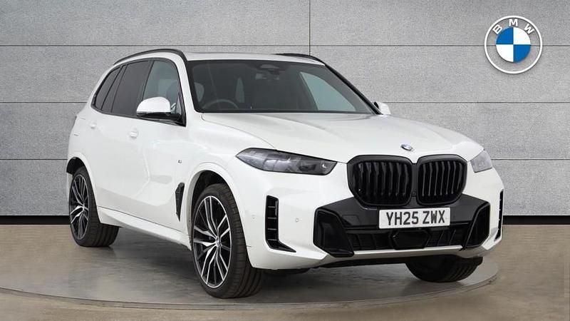 White Used 2025 BMW X5 M Sport SUV | £69,995 (Expensive) - Image 1/4