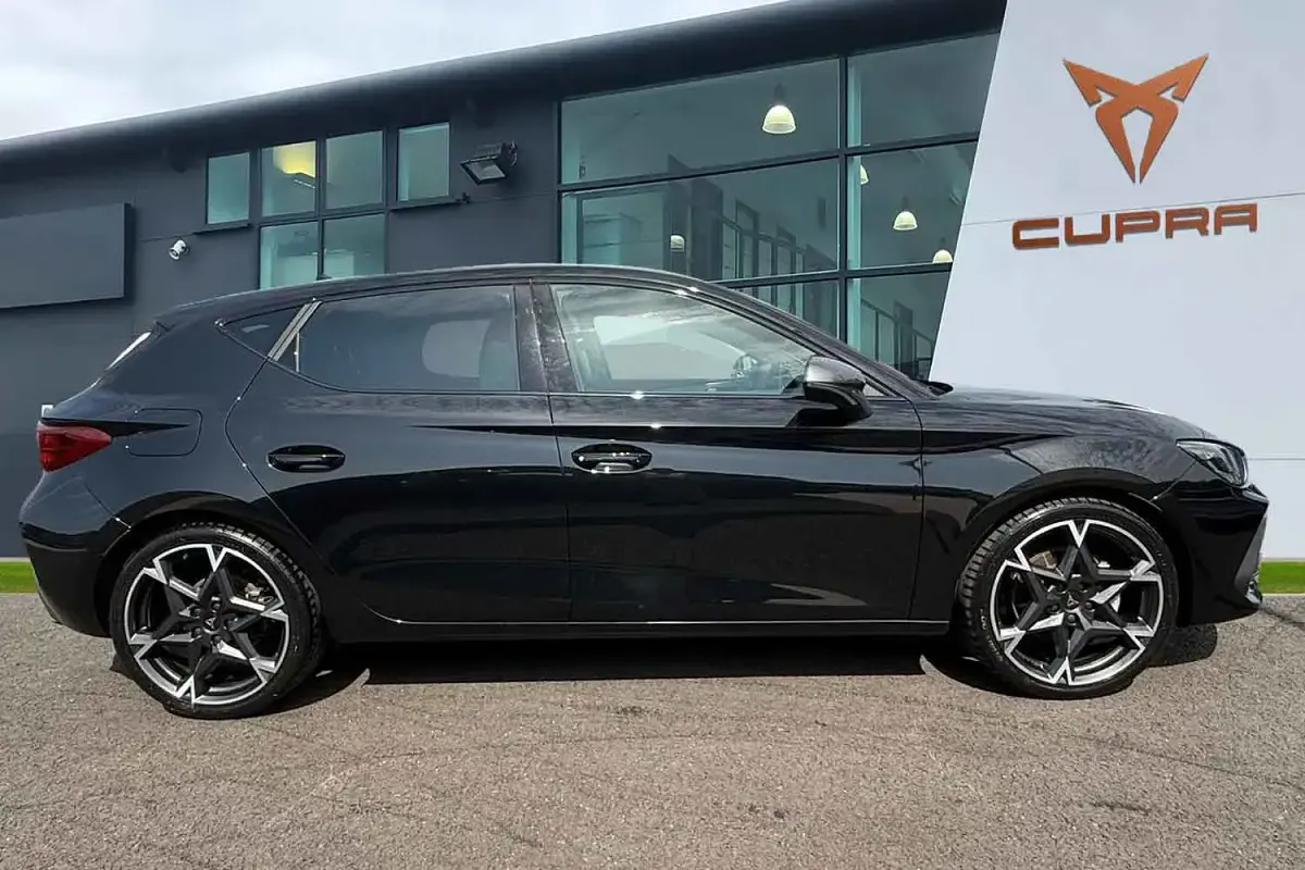 Used Cupra Leon 150 HP (110 kW) 2025 Black Hatchback