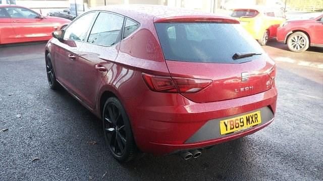 Used Seat Leon Black Edition 2019 Red Hatchback
