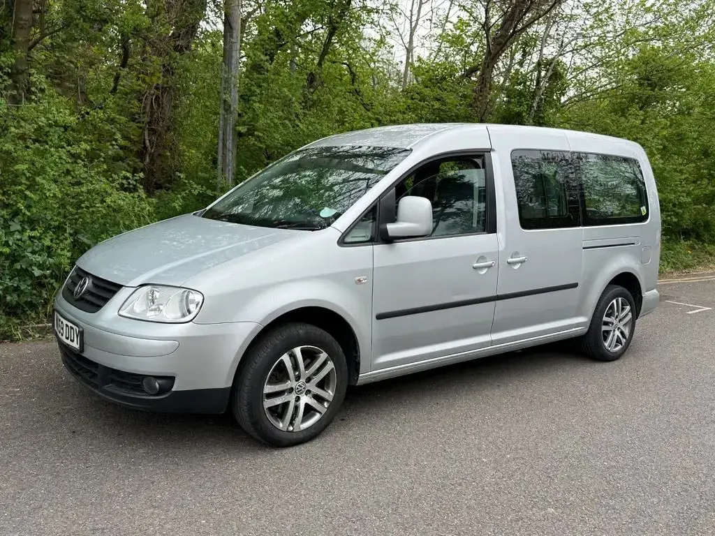 Used VW Caddy Pure 104 HP (76 kW) 2009 Silver MPV