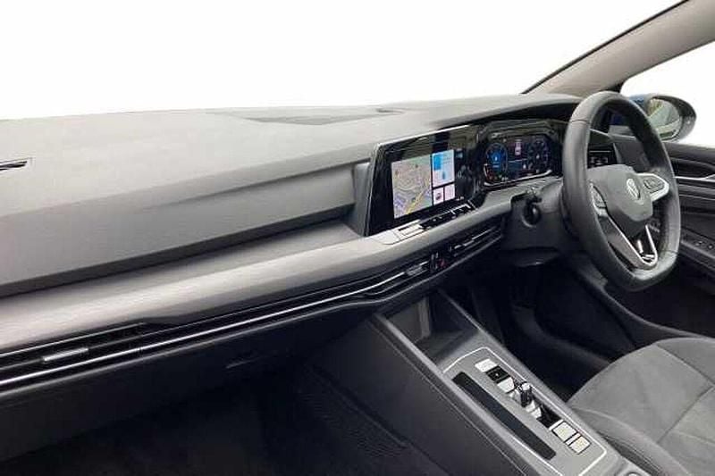 Used VW Golf VIII Style 130 HP (95 kW) 2022 Atlantic blue Hatchback