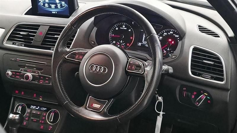 Begagnad Audi Q3 S-line plus 184 HK (135 kW) 2015 Vit SUV
