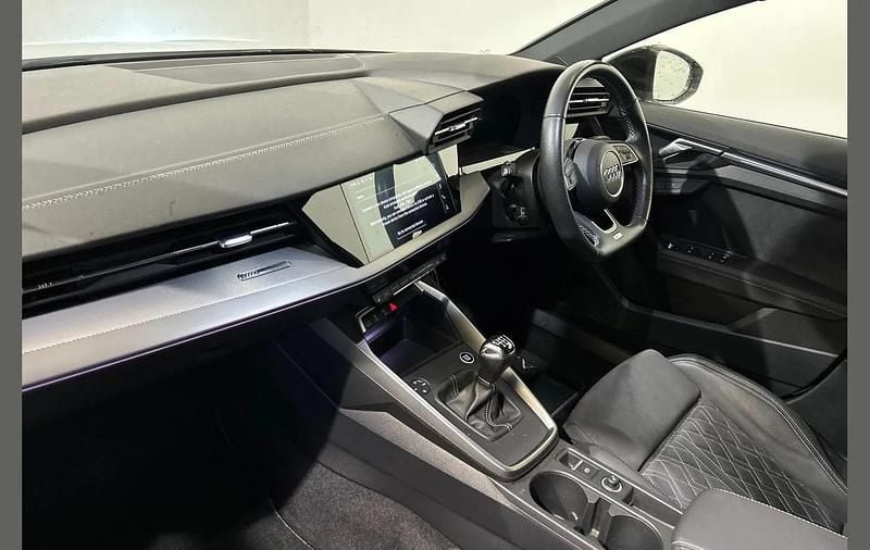 Used Audi A3 Comfort 150 HP (110 kW) 2023 White Hatchback