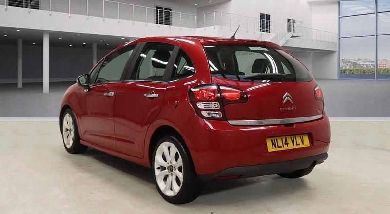 Used Citroën C3 SELECTION 2014 Red Hatchback
