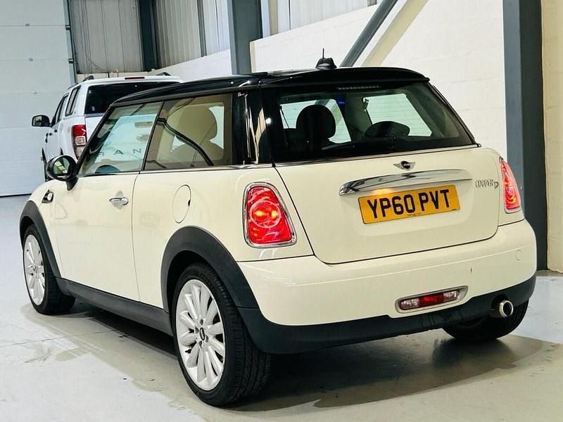 White Used 2010 Mini Cooper D Hatch Hatchback | £4,500 (Fair price) - Image 1/4