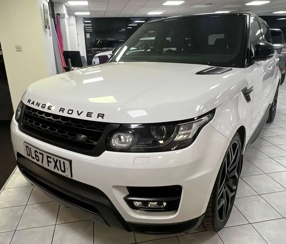 Used Land Rover Range Rover Sport HSE Dynamic 306 HP (225 kW) 2018 White SUV